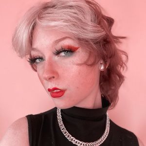 Meet your Posher, Athena